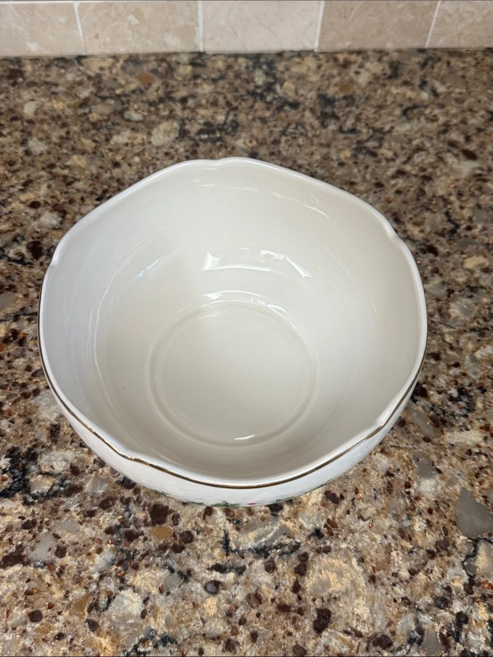 LENOX Holiday Holly Ceramic Serving Bowl - White and Green Teleflora 75th Anni.